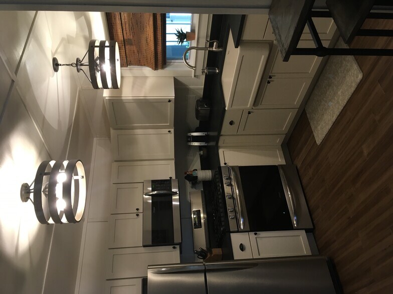 More Photos Of 1001 Front St, Welaka Hotel For Sale