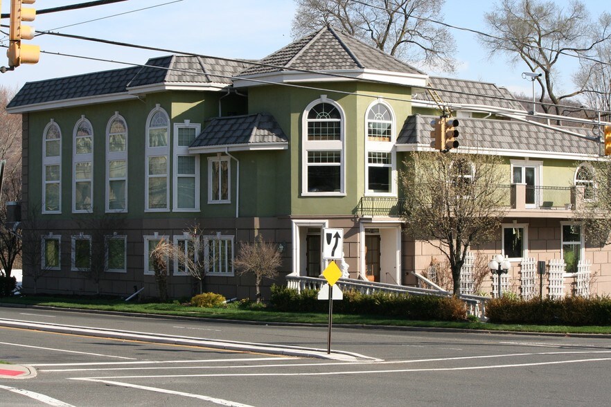 More Photos Of 169 Ramapo Valley Rd, Oakland Office For Lease