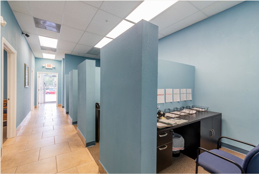 More Photos Of 1741-1759 N University Dr, Pembroke Pines Storefront Retail Office For Sale