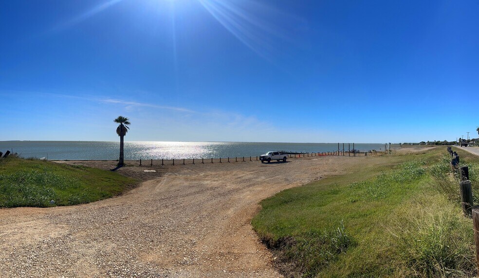 More Photos Of 316 Main St st, Seadrift Light Manufacturing For Sale