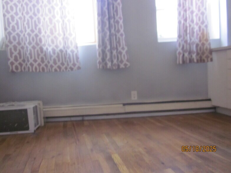More Photos Of 102 S 6th St, Brooklyn Office For Lease
