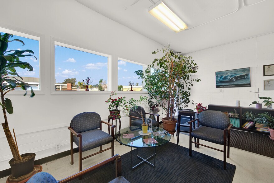 More Photos Of 1727-1731 Springs Rd, Vallejo Freestanding For Sale