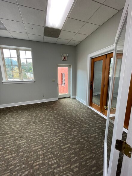 More Photos Of 1222-1226 Harris St, Charlottesville Office For Lease