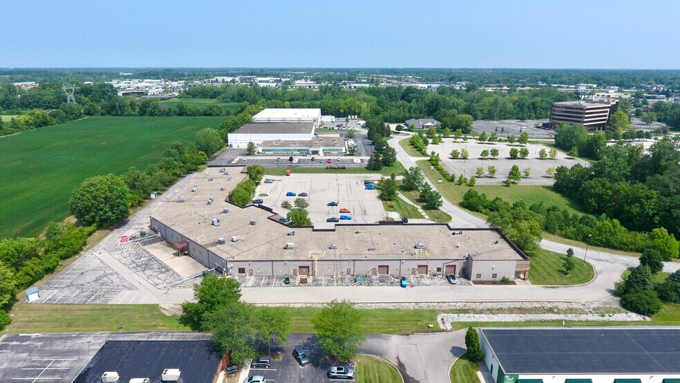 More Photos Of 8902 Vincennes Cir, Indianapolis Light Distribution For Lease