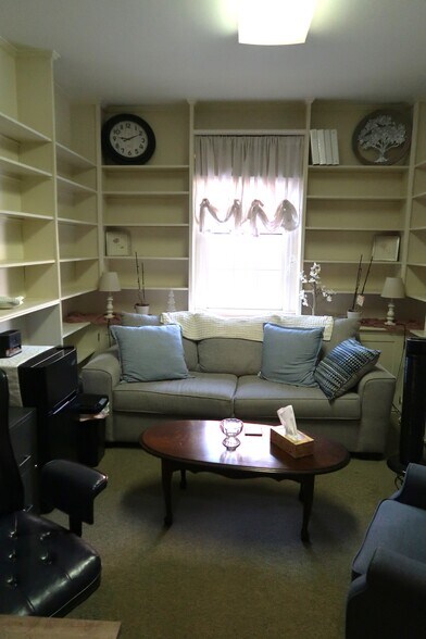 More Photos Of 74 Winthrop St, Augusta Office For Sale