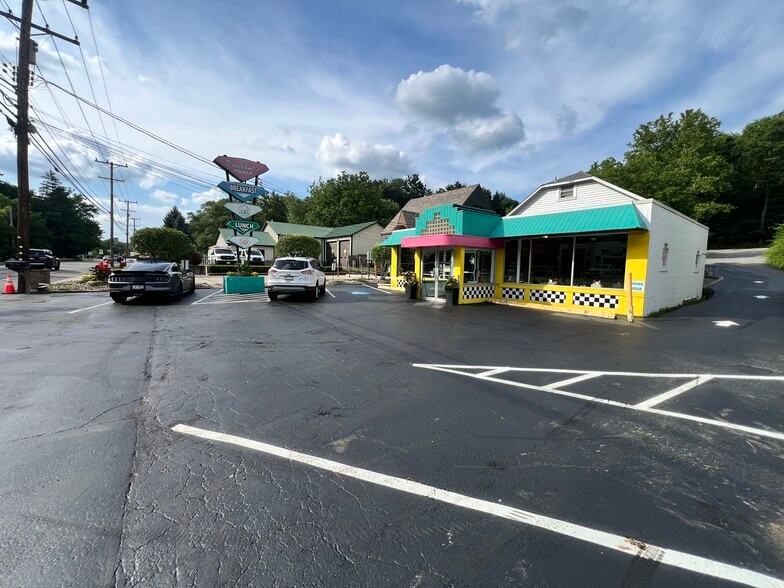 More Photos Of 3418 Babcock Blvd, Pittsburgh Restaurant For Sale