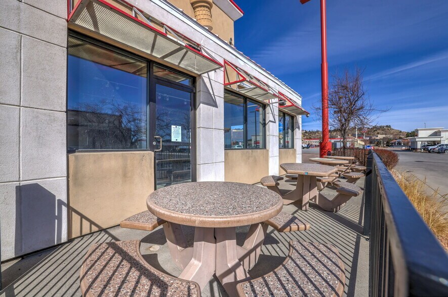 More Photos Of 511 Garden of the Gods Rd, Colorado Springs Fast Food For Sale