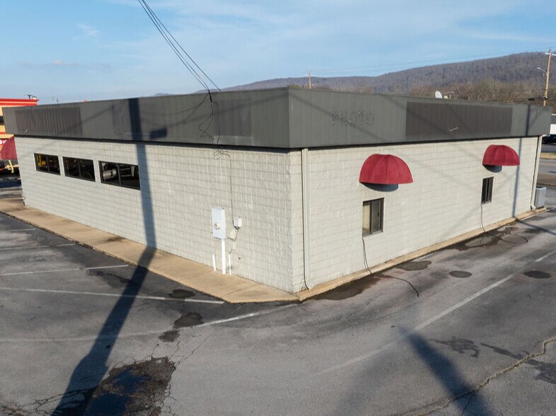 More Photos Of 103 Greenhill Blvd NW, Fort Payne Restaurant For Lease