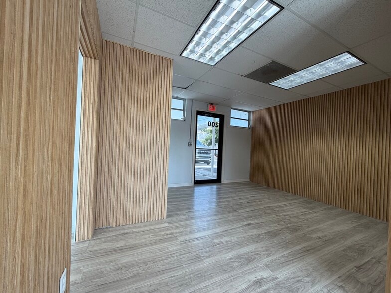 More Photos Of 3418 W Swann Ave, Tampa Office For Lease