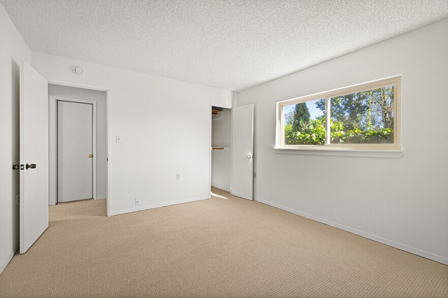 More Photos Of 611 Hendley St, Santa Rosa Apartments For Sale