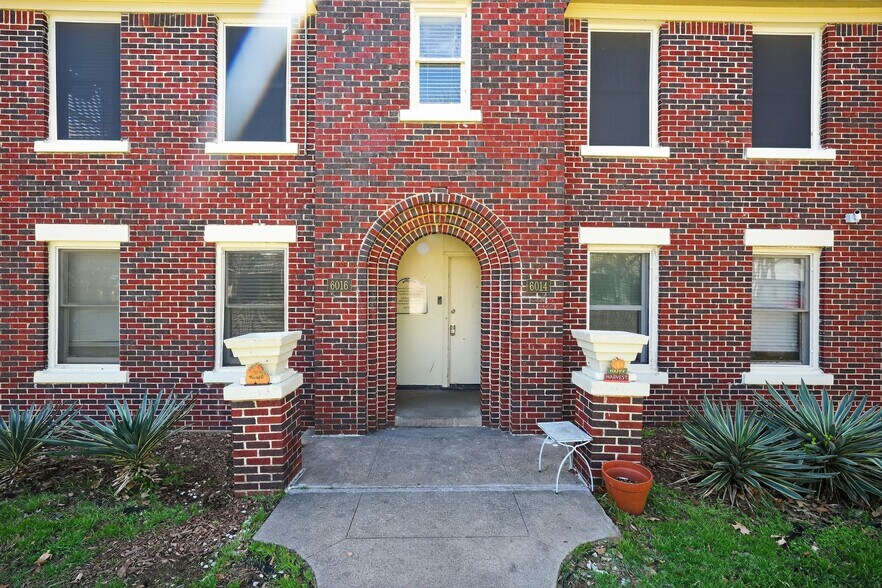 More Photos Of , Dallas Unknown For Sale