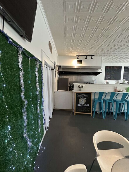 More Photos Of 1317 Washington St, Clarkesville Storefront For Sale