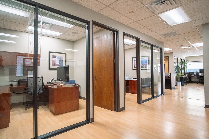 More Photos Of 5150 Avenida Encinas, Carlsbad Office For Sale