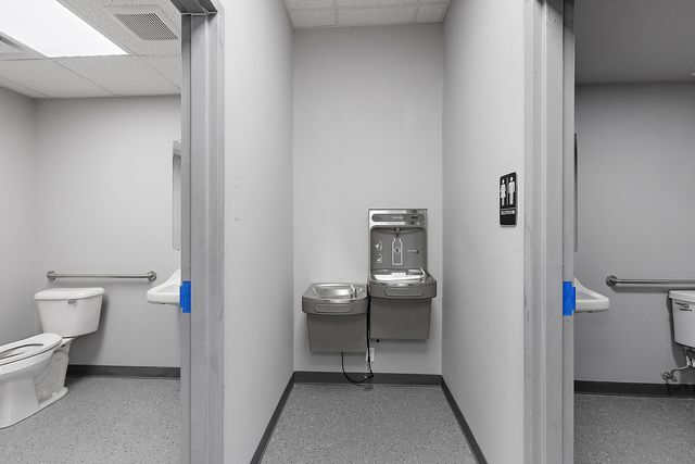 More Photos Of 20530 Hoover Rd, Detroit Warehouse For Lease