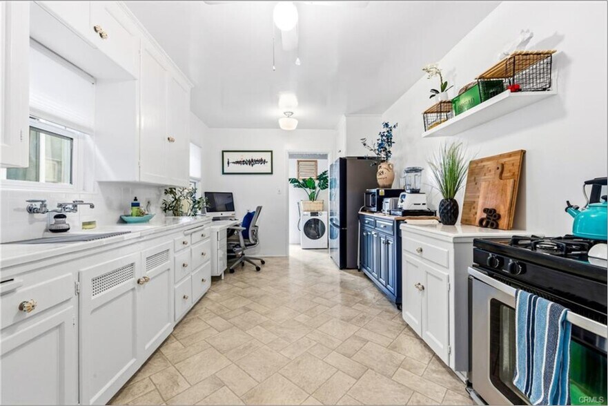 More Photos Of 150 Ximeno Ave, Long Beach Multifamily For Sale