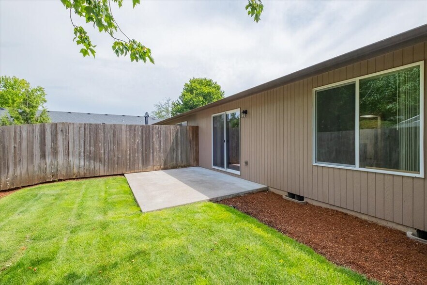 More Photos Of 355 King St S, Salem Multifamily For Sale