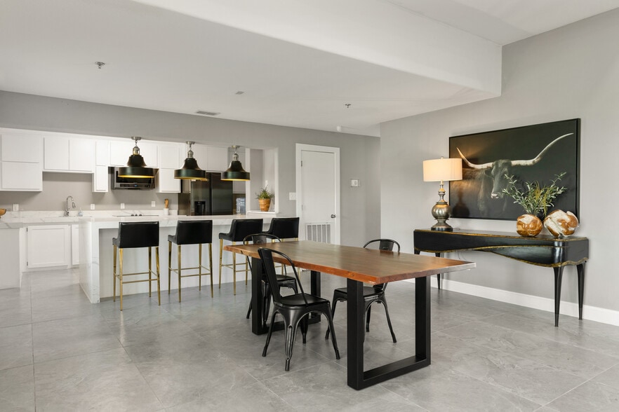 More Photos Of 715 N Medford Rd, Brownsville Lodge Meeting Hall For Lease