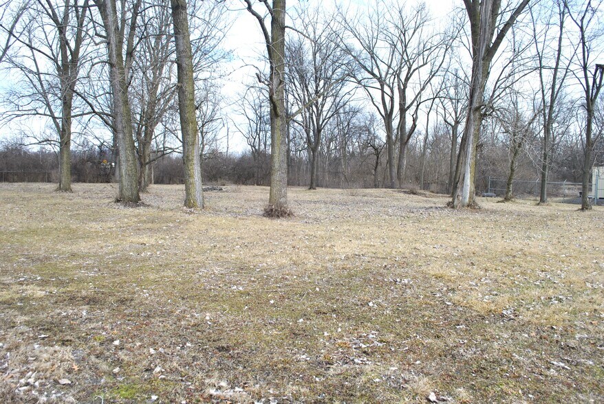 More Photos Of 2882 Johnstown Rd, Columbus Warehouse For Sale