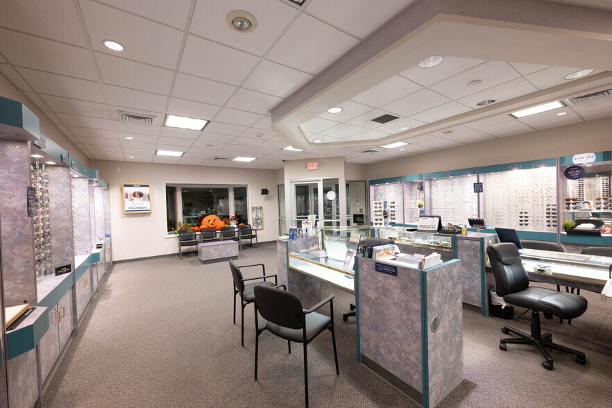 More Photos Of 706 Grape St, Whitehall Medical For Sale