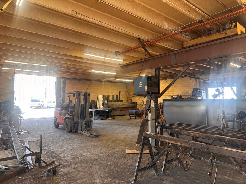 More Photos Of 5315 Vasquez Blvd, Commerce City Manufacturing For Lease