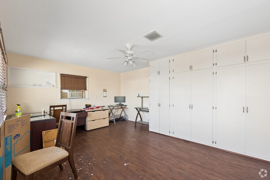 More Photos Of 412 N San Gabriel Ave, Azusa Daycare Center For Lease