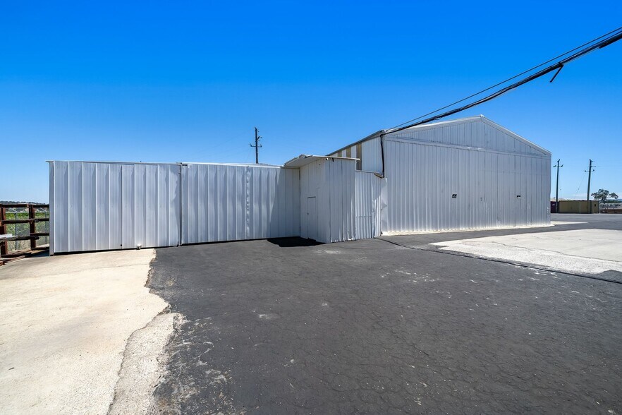 More Photos Of 2320 Ramada Dr, Paso Robles Industrial For Lease