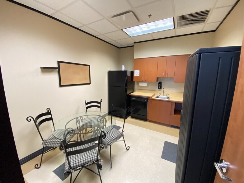 More Photos Of 1400 N McColl Rd, McAllen Medical For Lease