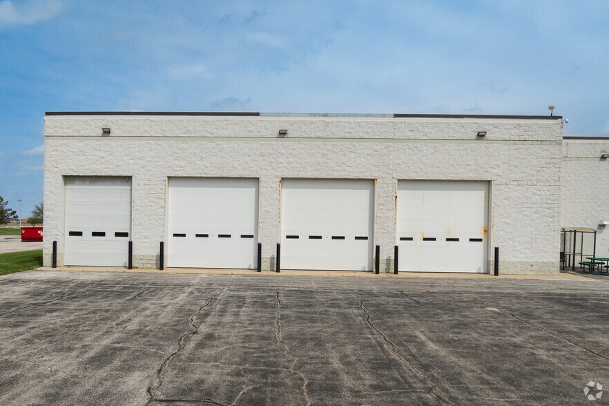 More Photos Of 27681 Cummings Rd, Millbury Research And Development For Lease