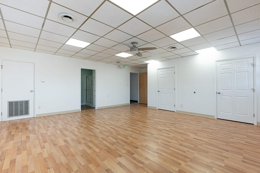 More Photos Of 2382 S Dixie Hwy, Dayton Storefront Retail Office For Sale