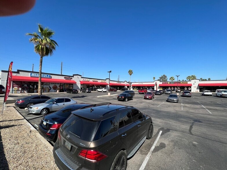 More Photos Of 1211 N Country Club Dr, Mesa General Retail For Lease