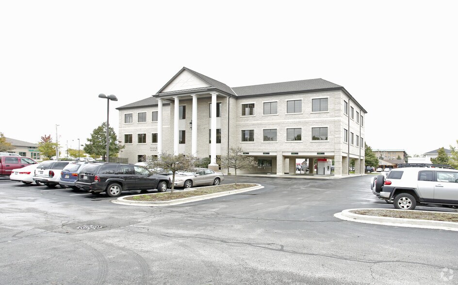 More Photos Of 500 Roosevelt Rd, Glen Ellyn Office For Lease