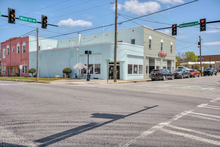 More Photos Of 111 Main Street, Lincolnton Flex For Sale