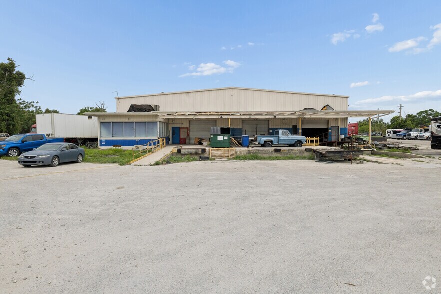 More Photos Of 7501 E 15th St, Sarasota Land For Lease