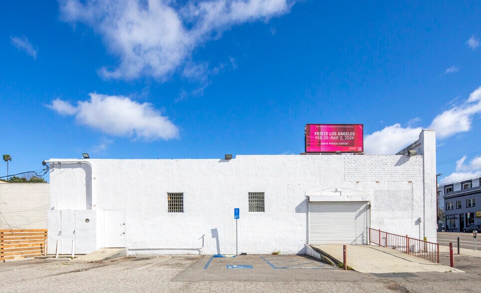 More Photos Of 2511-2513 W Sunset Blvd, Los Angeles Convenience Store For Lease