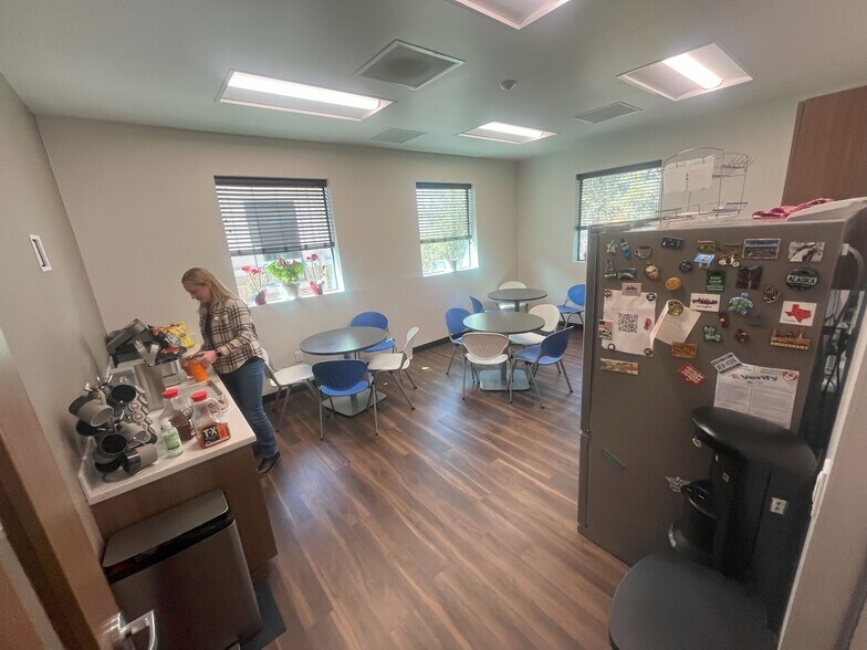 More Photos Of 13625 Ronald Reagan Blvd, Cedar Park Unknown For Lease