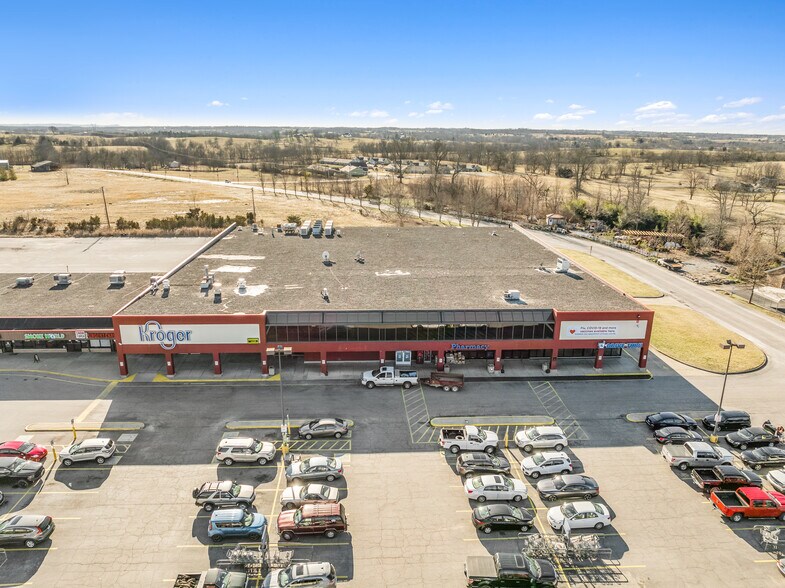 More Photos Of 844 S College St, Harrodsburg Unknown For Sale