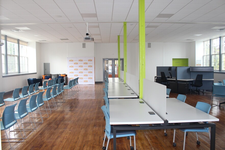 More Photos Of 4701 Germantown Ave, Philadelphia Office For Lease