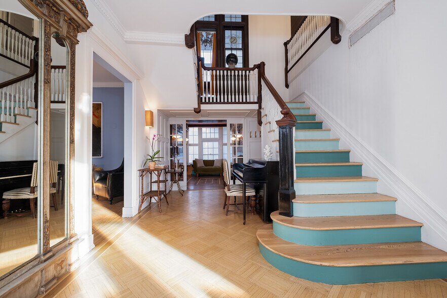 More Photos Of 10 Old Route 9, Staatsburg Hotel For Sale