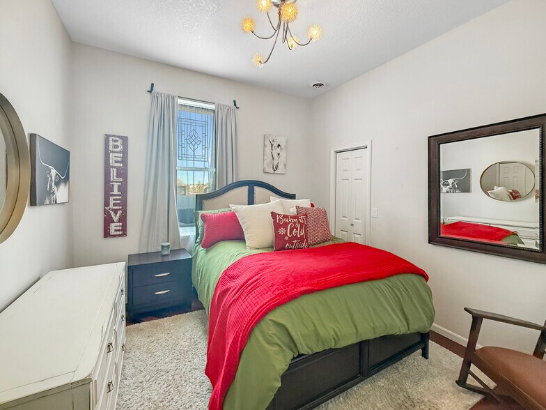 More Photos Of 112 N 2nd Ave W, Newton General Retail For Sale