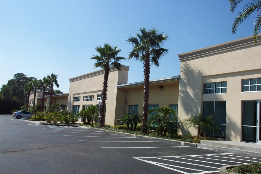 More Photos Of 8950 9th St, Saint Petersburg Medical For Lease