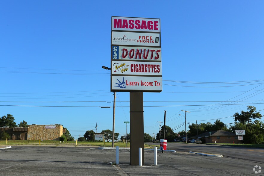 More Photos Of 4501-4527 NW 10th St, Oklahoma City General Retail For Lease