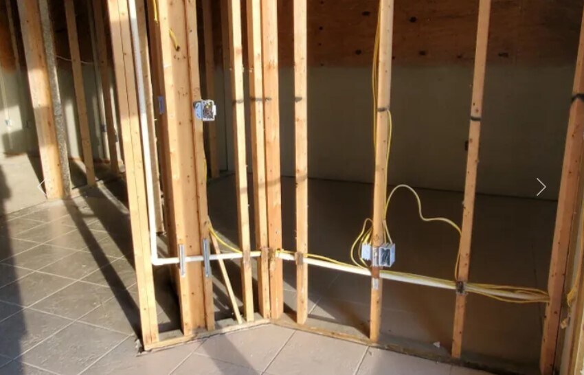 More Photos Of 24690 Sandhill Blvd, Punta Gorda Warehouse For Lease