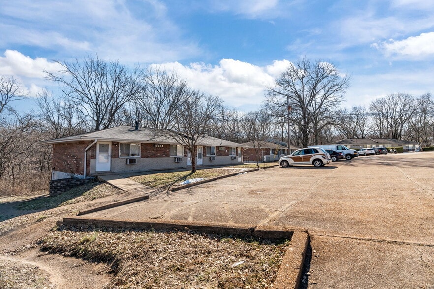 More Photos Of 2404 Williams Creek Rd, High Ridge Apartments For Sale