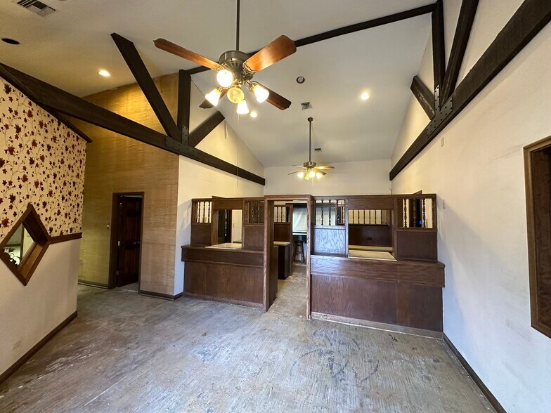 More Photos Of 6436 Bandera Rd, San Antonio Medical For Lease