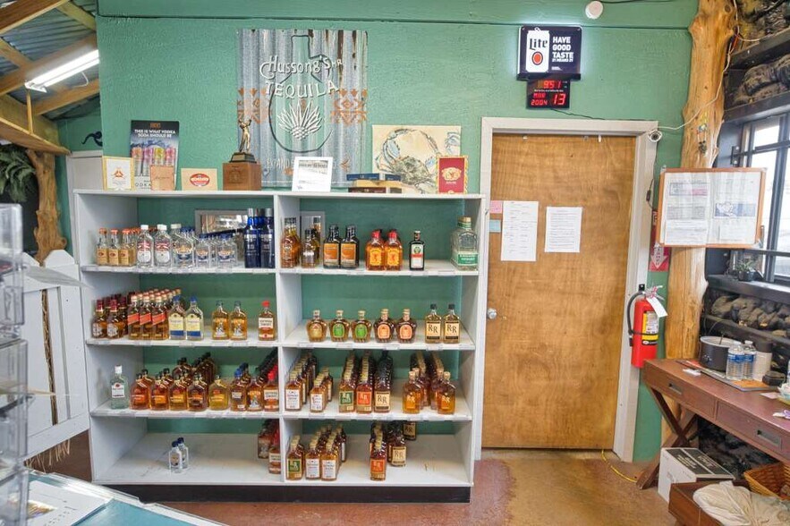 More Photos Of 10 FM 2611 Hl, Sargent Freestanding For Sale