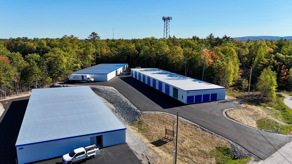 Primary Photo Of 40 Liberty Dr, Brewer Self Storage For Lease
