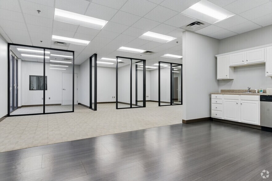 More Photos Of 1532 Stone Ridge Dr, Stone Mountain Unknown For Lease