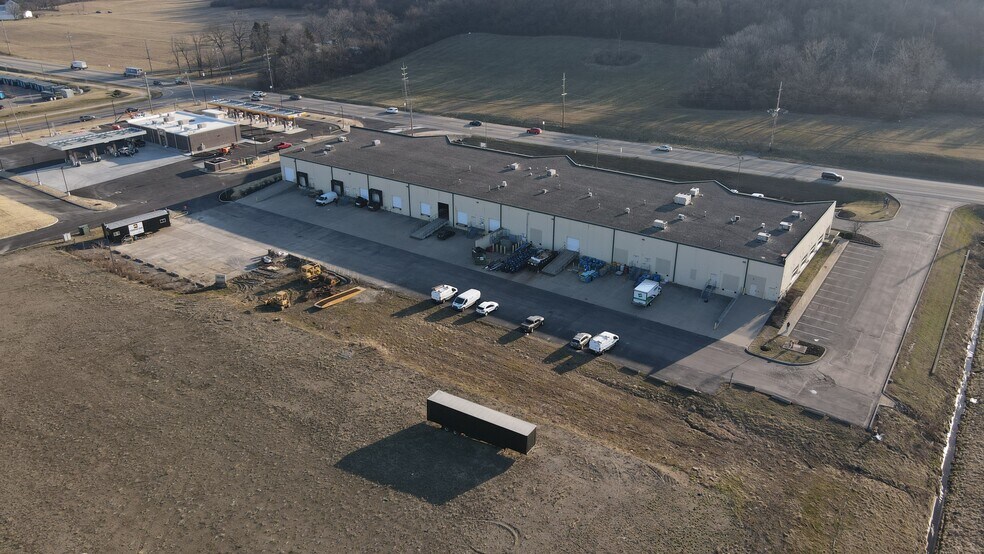 More Photos Of 9669-9685 Cincinnati Dayton Rd, West Chester Flex For Lease