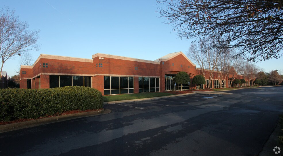 More Photos Of 3965 Johns Creek Ct, Suwanee Office For Lease