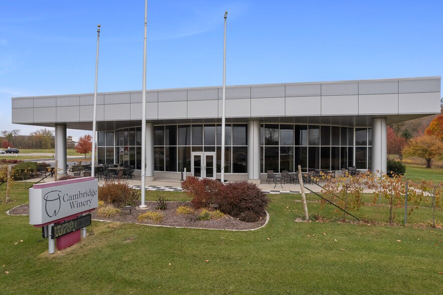 More Photos Of 600 Kenseth Way, Cambridge Lodge Meeting Hall For Sale